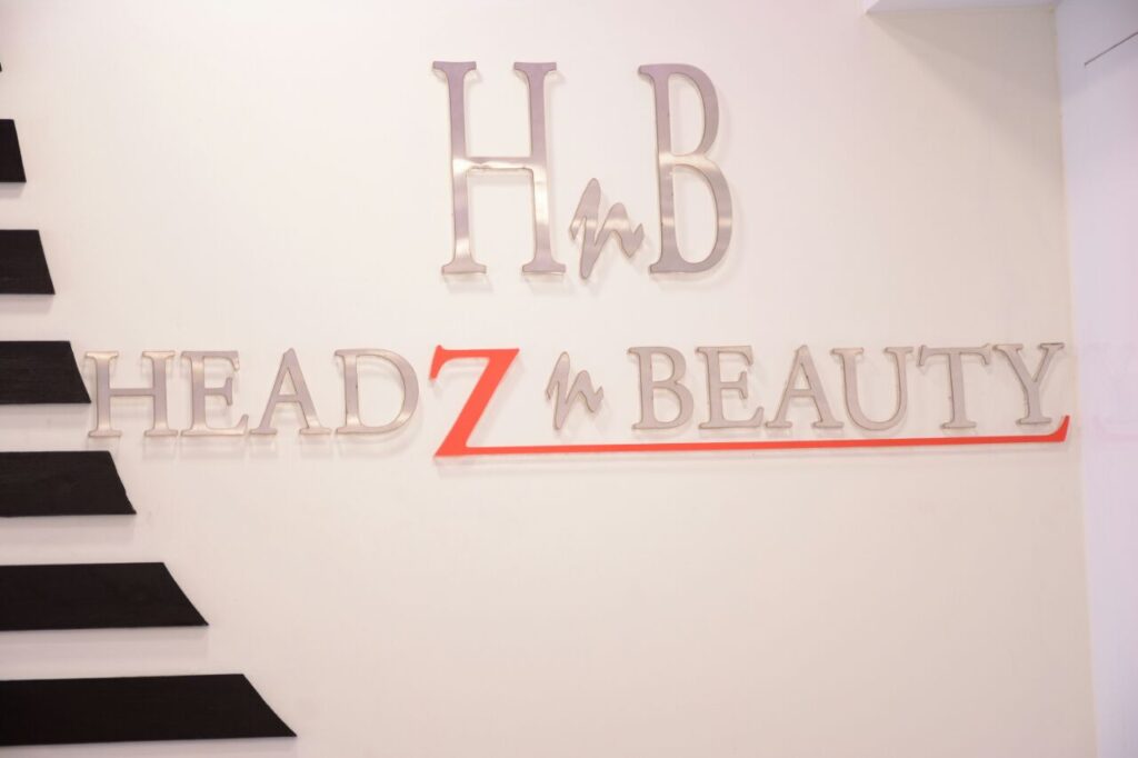 Headzup Unisex Salon Makeup & Academy .